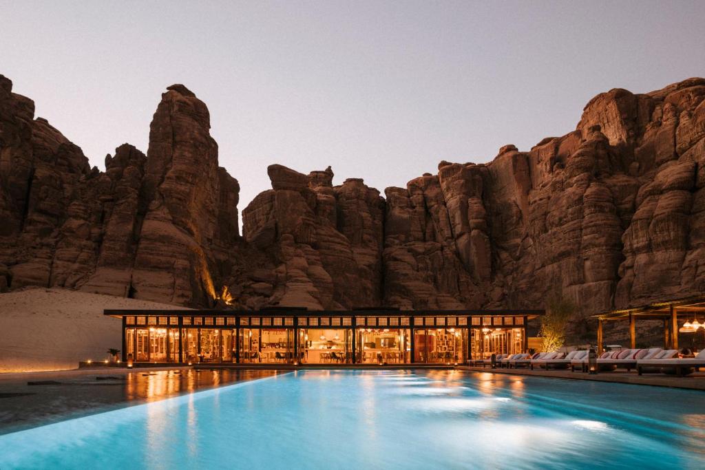 Luxury hotels and resorts